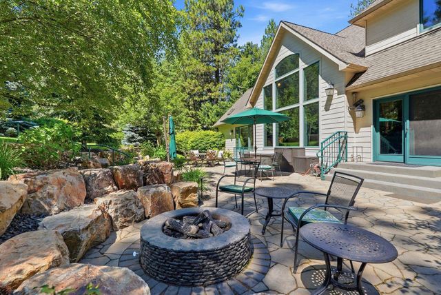 12820 S Fairway Ridge Ln, Spokane, WA 99224