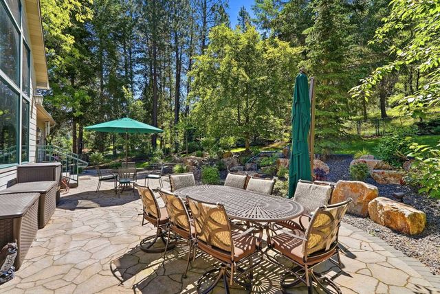 12820 S Fairway Ridge Ln, Spokane, WA 99224
