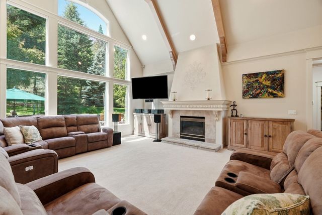 12820 S Fairway Ridge Ln, Spokane, WA 99224