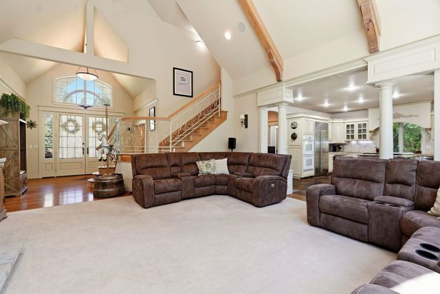 12820 S Fairway Ridge Ln, Spokane, WA 99224