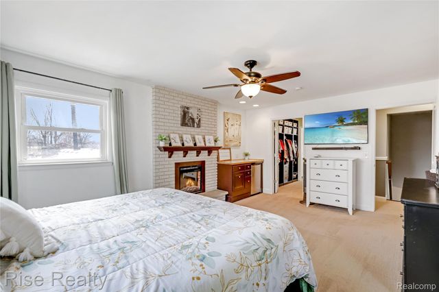 1366 Ox Yoke Drive, Flint Charter Township, MI 48532