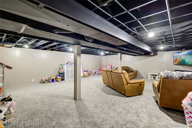 1366 Ox Yoke Drive, Flint Charter Township, MI 48532