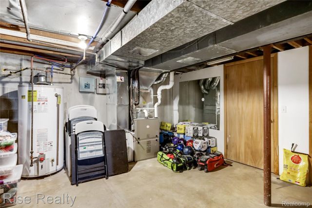 1366 Ox Yoke Drive, Flint Charter Township, MI 48532