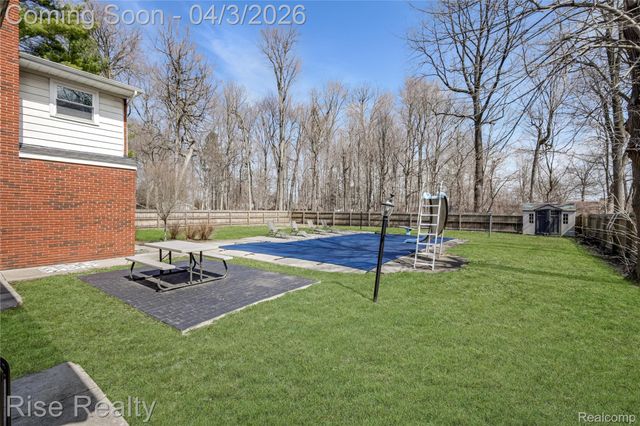 1366 Ox Yoke Drive, Flint Charter Township, MI 48532