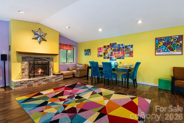 11 Beaumont Drive, Hendersonville, NC 28739
