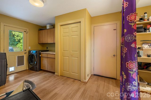 11 Beaumont Drive, Hendersonville, NC 28739