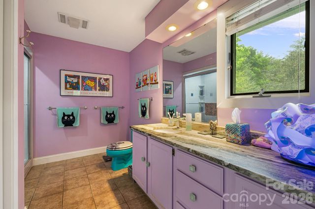 11 Beaumont Drive, Hendersonville, NC 28739