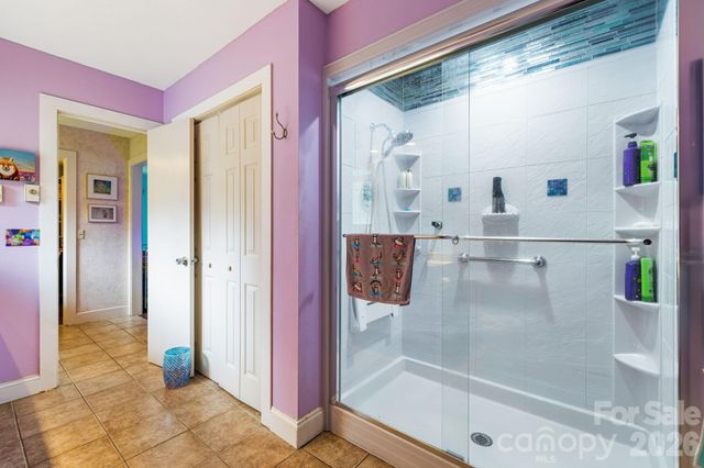 11 Beaumont Drive, Hendersonville, NC 28739