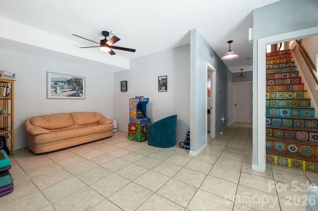 11 Beaumont Drive, Hendersonville, NC 28739
