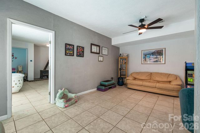 11 Beaumont Drive, Hendersonville, NC 28739
