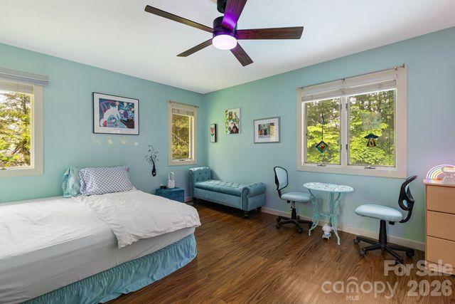 11 Beaumont Drive, Hendersonville, NC 28739