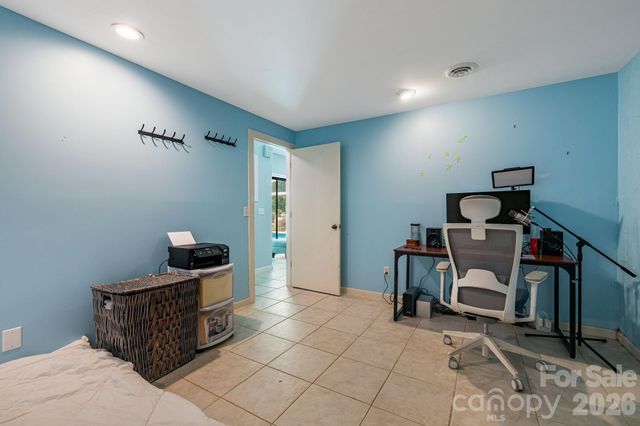 11 Beaumont Drive, Hendersonville, NC 28739