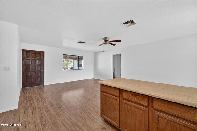 48214 N 33RD Avenue, New River, AZ 85087