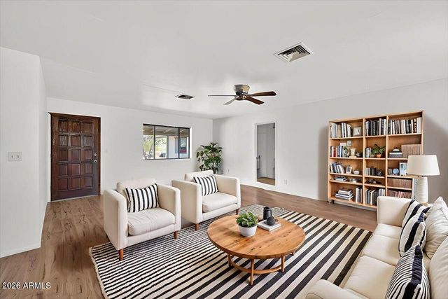 48214 N 33RD Avenue, New River, AZ 85087