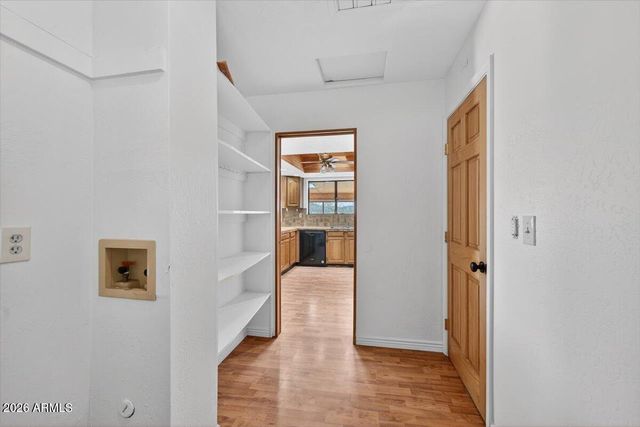 48214 N 33RD Avenue, New River, AZ 85087