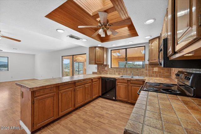 48214 N 33RD Avenue, New River, AZ 85087