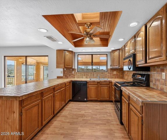 48214 N 33RD Avenue, New River, AZ 85087