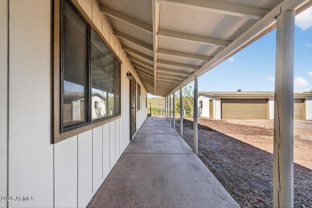 48214 N 33RD Avenue, New River, AZ 85087