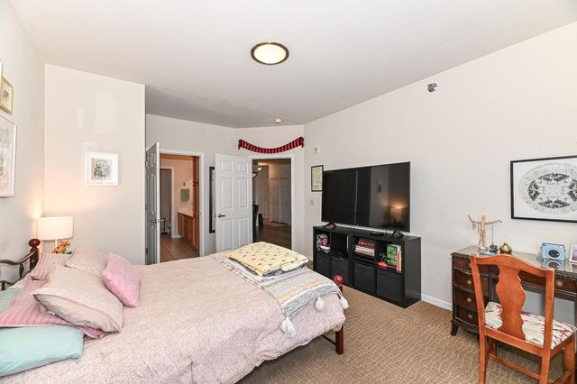6995 S Riverwood BOULEVARD #S-209, Franklin, WI 53132
