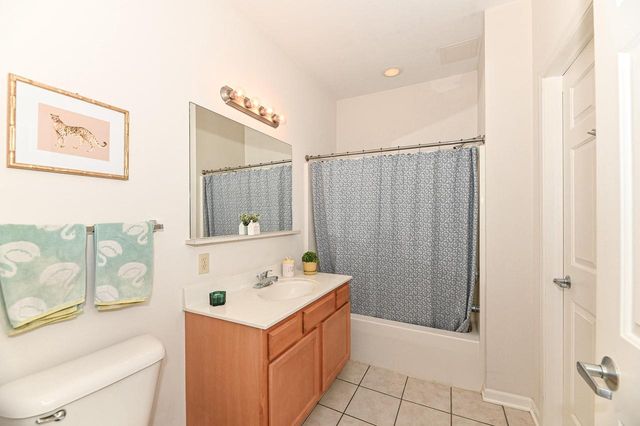 6995 S Riverwood BOULEVARD #S-209, Franklin, WI 53132