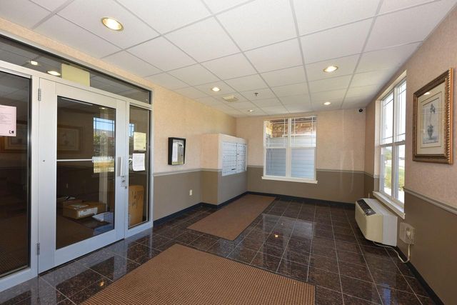 6995 S Riverwood BOULEVARD #S-209, Franklin, WI 53132