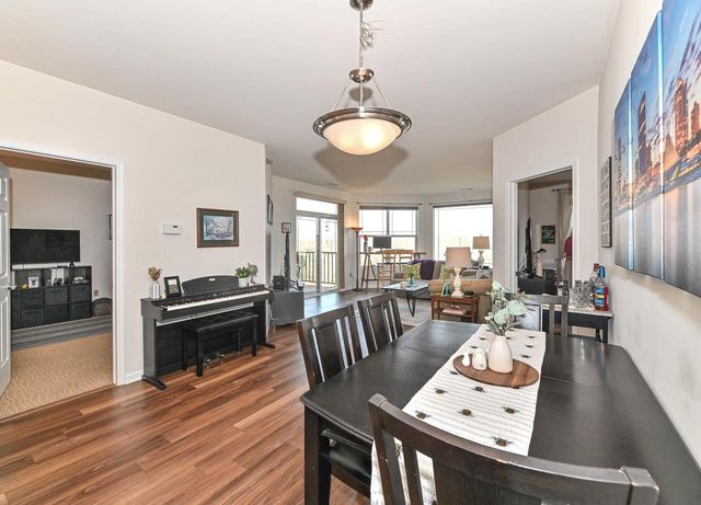 6995 S Riverwood BOULEVARD #S-209, Franklin, WI 53132