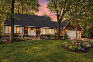 12607 Overbrook Road, Leawood, KS 66209