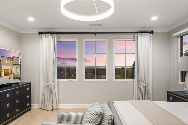 136 Salt Spg, Irvine, CA 92602