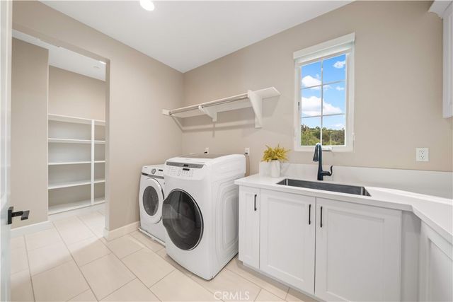 136 Salt Spg, Irvine, CA 92602