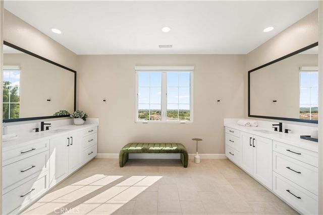 136 Salt Spg, Irvine, CA 92602