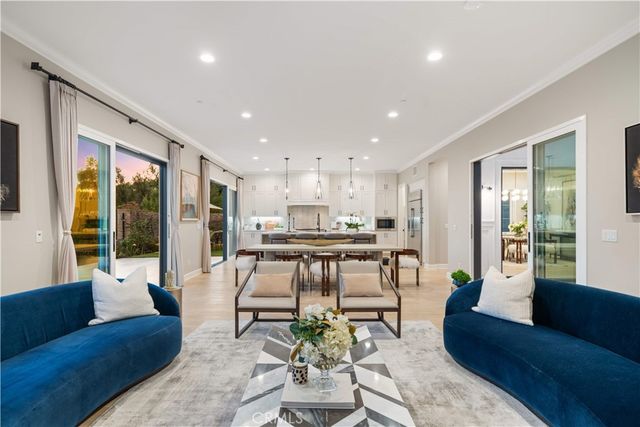 136 Salt Spg, Irvine, CA 92602