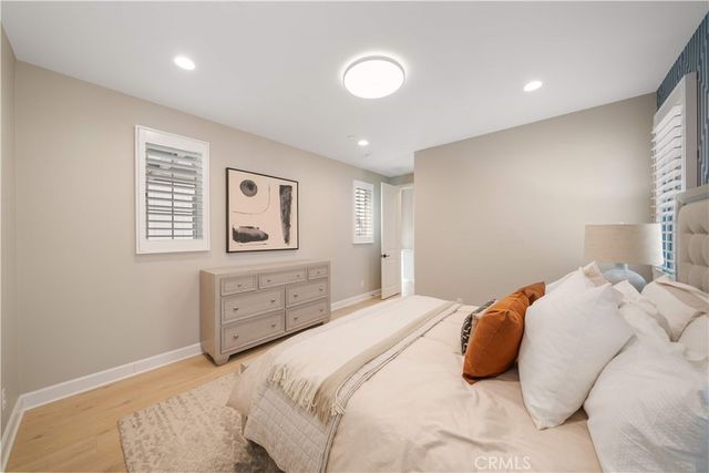 136 Salt Spg, Irvine, CA 92602