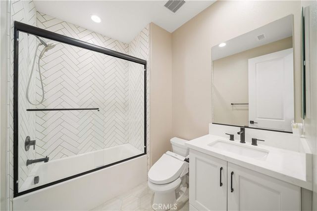 136 Salt Spg, Irvine, CA 92602