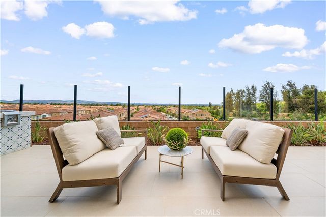 136 Salt Spg, Irvine, CA 92602