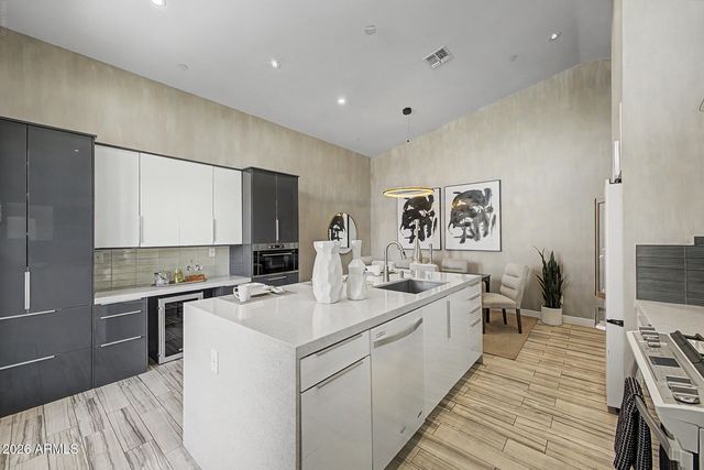 8302 E HEATHERBRAE Avenue, Scottsdale, AZ 85251