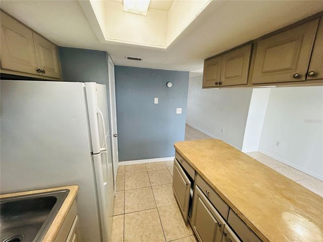 2775 L B MCLEOD ROAD B, Orlando, FL 32805