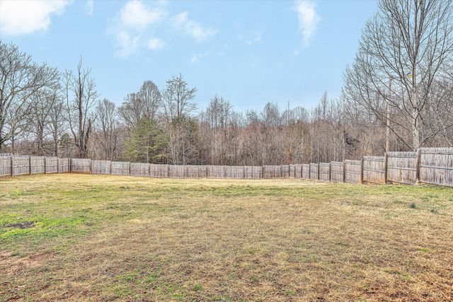 1072 Garner RD, Vinton, VA 24179