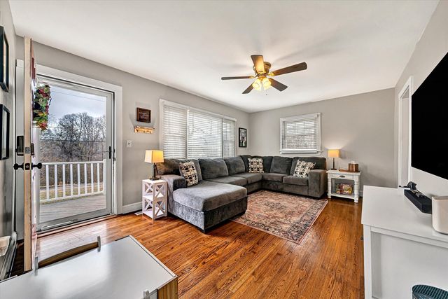 1072 Garner RD, Vinton, VA 24179