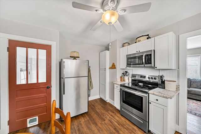 1072 Garner RD, Vinton, VA 24179