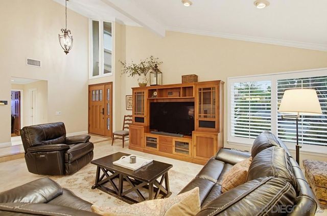4554 Calle De Vida, San Diego, CA 92124