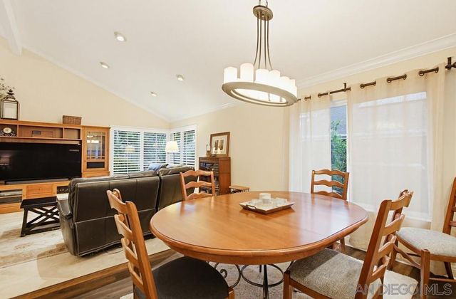 4554 Calle De Vida, San Diego, CA 92124