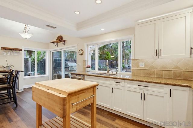 4554 Calle De Vida, San Diego, CA 92124