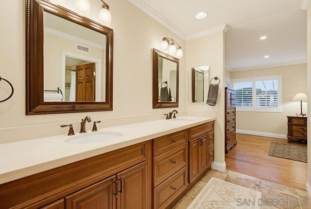 4554 Calle De Vida, San Diego, CA 92124