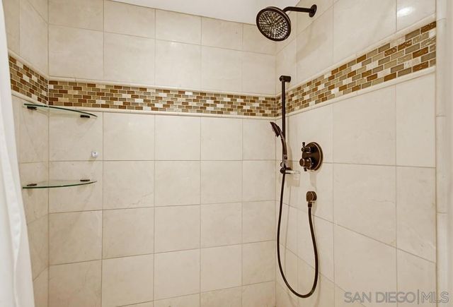 4554 Calle De Vida, San Diego, CA 92124