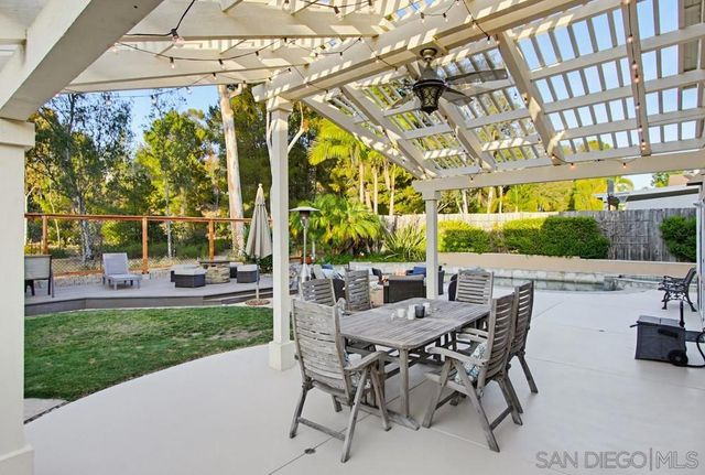 4554 Calle De Vida, San Diego, CA 92124