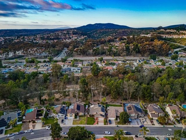 4554 Calle De Vida, San Diego, CA 92124