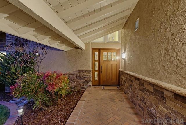 4554 Calle De Vida, San Diego, CA 92124