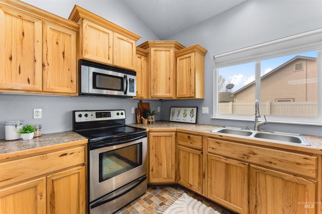 1307 W Belknap, Nampa, ID 83686