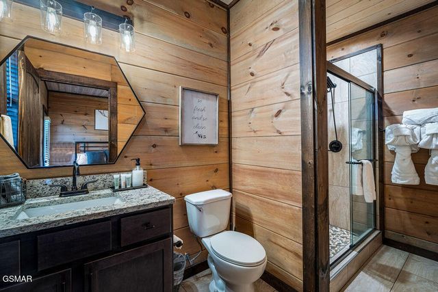 834 Pine Top Lane, Gatlinburg, TN 37738