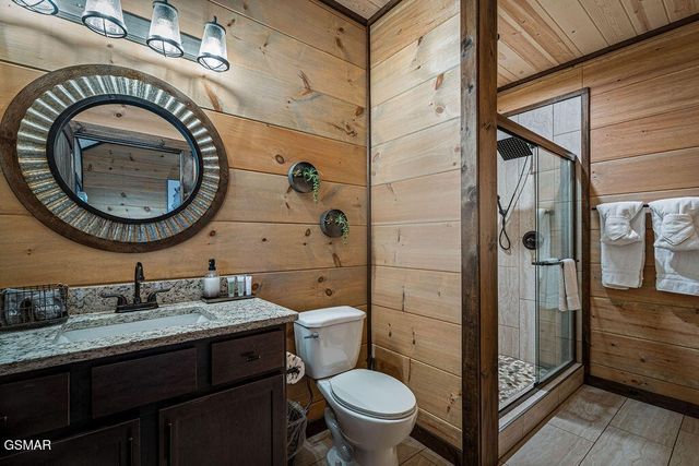 834 Pine Top Lane, Gatlinburg, TN 37738